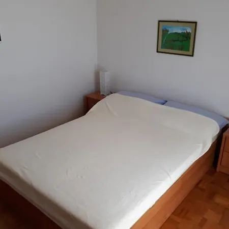Sokol 3* Vrsi